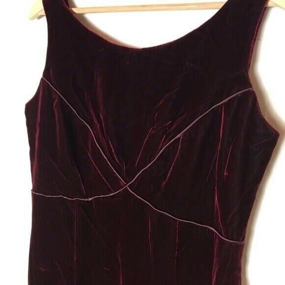 Watters And Watters Women's 12 Sleeveless Burgundy Colored Velvet Sheath Dress - Picture 6 of 11